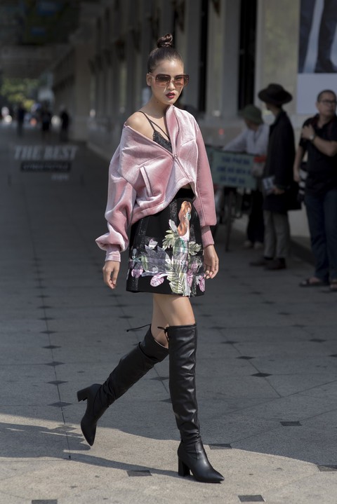 Thời trang đường phố độc lạ tại Vietnam International Fashion Week - Ảnh 5. Thời trang đường phố độc lạ tại Vietnam International Fashion Week - Ảnh 5.