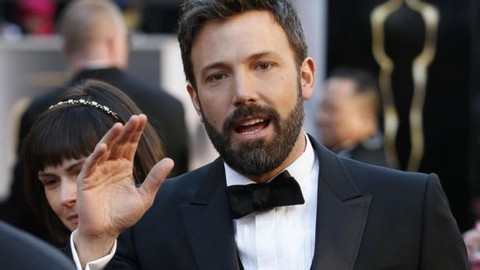 Ben Affleck bị tố bóp ngực và mông nữ diễn viên - Ảnh 1. Ben Affleck bị tố bóp ngực và mông nữ diễn viên - Ảnh 1.