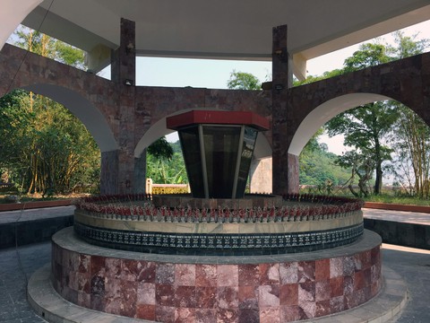 Thủy điện Hòa Bình trên dòng sông năng lượng - Ảnh 6. Thủy điện Hòa Bình trên dòng sông năng lượng - Ảnh 6.