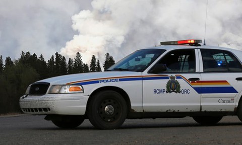 Canada bắt nhóm khỏa thân đi bắt cóc người dưới trời tuyết - Ảnh 1. Canada bắt nhóm khỏa thân đi bắt cóc người dưới trời tuyết - Ảnh 1.