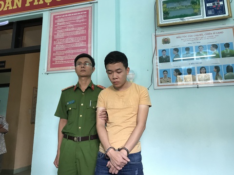 Bắt nghi can lừa nhắn tin trúng thưởng, chiếm gần 1 tỉ đồng - Ảnh 1. Bắt nghi can lừa nhắn tin trúng thưởng, chiếm gần 1 tỉ đồng - Ảnh 1.