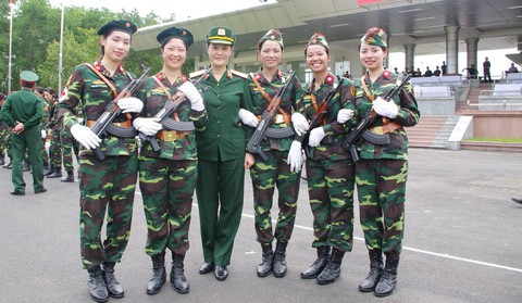Tướng lĩnh Việt thời bình - Kỳ 3: Nữ trung tướng đầu tiên - Ảnh 4. Tướng lĩnh Việt thời bình - Kỳ 3: Nữ trung tướng đầu tiên - Ảnh 4.