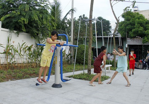 Bình Dương đập trụ sở cơ quan cũ, lấy đất xây công viên - Ảnh 2. Bình Dương đập trụ sở cơ quan cũ, lấy đất xây công viên - Ảnh 2.