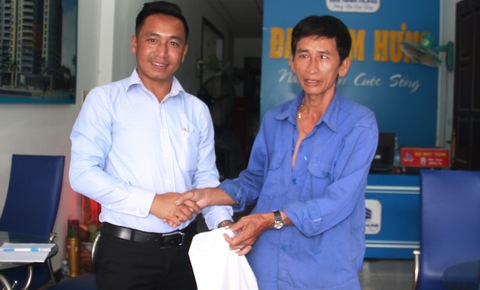 Nhặt được 200 triệu, người chạy xe ôm trả lại người mất - Ảnh 2. Nhặt được 200 triệu, người chạy xe ôm trả lại người mất - Ảnh 2.