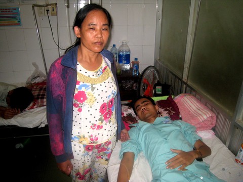 Nhịp cầu nhân ái: mã số 104: Hai con bệnh nặng cùng lúc - Ảnh 2. Nhịp cầu nhân ái: mã số 104: Hai con bệnh nặng cùng lúc - Ảnh 2.