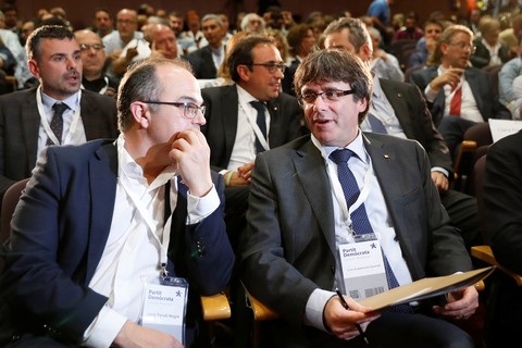 Tây Ban Nha, Catalonia cứng rắn trước hạn chót - Ảnh 1. Tây Ban Nha, Catalonia cứng rắn trước hạn chót - Ảnh 1.