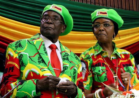 Về hưu, cựu tổng thống Zimbabwe vẫn nuốt bộn tiền của dân - Ảnh 1. Về hưu, cựu tổng thống Zimbabwe vẫn nuốt bộn tiền của dân - Ảnh 1.