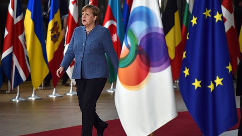 Bà Merkel chạy đua lập chính phủ - Ảnh 1. Bà Merkel chạy đua lập chính phủ - Ảnh 1.