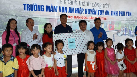 Khánh thành trường mới nơi thà cô chết chứ không để trò chết - Ảnh 9. Khánh thành trường mới nơi thà cô chết chứ không để trò chết - Ảnh 9.
