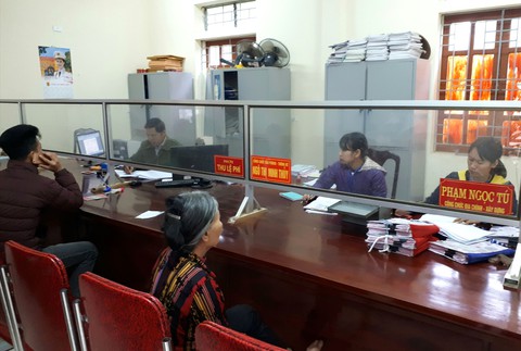 Họp xã chấn chỉnh việc phê ‘xấu’ vào lý lịch dân sự - Ảnh 1. Họp xã chấn chỉnh việc phê ‘xấu’ vào lý lịch dân sự - Ảnh 1.