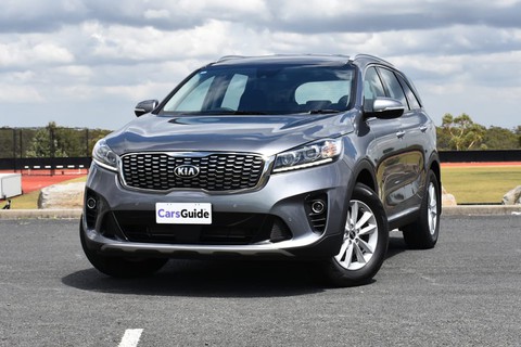 Madza CX-9, Toyota Kluger, Kia Sorento ai hơn ai? - Ảnh 2. Madza CX-9, Toyota Kluger, Kia Sorento ai hơn ai? - Ảnh 2.