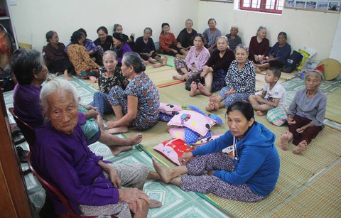 Được đưa vào trường học trú bão, tôi thấy yên tâm hơn... - Ảnh 10. Được đưa vào trường học trú bão, tôi thấy yên tâm hơn... - Ảnh 10.
