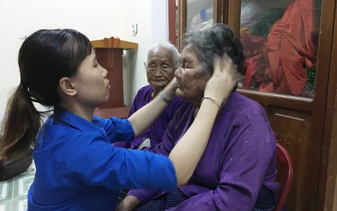 Được đưa vào trường học trú bão, tôi thấy yên tâm hơn... - Ảnh 11. Được đưa vào trường học trú bão, tôi thấy yên tâm hơn... - Ảnh 11.