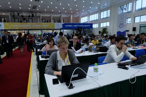 Chủ tịch nước họp báo công bố kết quả Hội nghị cấp cao APEC - Ảnh 2. Chủ tịch nước họp báo công bố kết quả Hội nghị cấp cao APEC - Ảnh 2.
