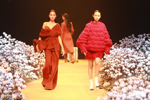 Lan Khuê, Minh Hằng khiến khán giả nhún nhảy với ELLE show - Ảnh 30. Lan Khuê, Minh Hằng khiến khán giả nhún nhảy với ELLE show - Ảnh 30.