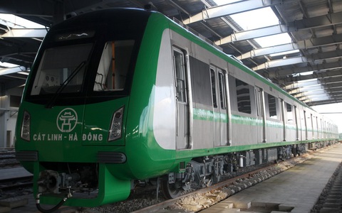 3 đoàn tàu đường sắt Cát Linh - Hà Đông đã về đến Hà Nội - Ảnh 3. 3 đoàn tàu đường sắt Cát Linh - Hà Đông đã về đến Hà Nội - Ảnh 3.