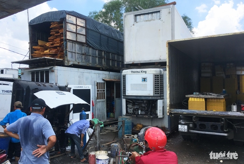 TP.HCM chấn chỉnh nhà ở, cửa hàng container không phép - Ảnh 4. TP.HCM chấn chỉnh nhà ở, cửa hàng container không phép - Ảnh 4.
