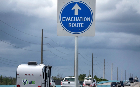 Bão Irma tàn phá các đảo khu vực Caribe - Ảnh 12. Bão Irma tàn phá các đảo khu vực Caribe - Ảnh 12.