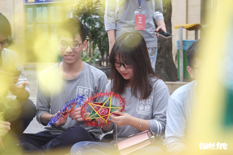 Trung Thu cho trẻ em thiệt thòi ở Hà Nội, Đà Nẵng, TP.HCM - Ảnh 4. Trung Thu cho trẻ em thiệt thòi ở Hà Nội, Đà Nẵng, TP.HCM - Ảnh 4.
