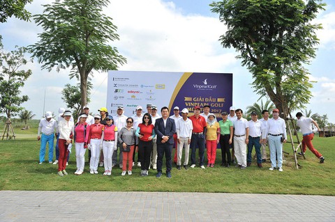 Vinpearl Golf Autumn Tour 2017: Vinh danh những gôn thủ xuất sắc - Ảnh 3. Vinpearl Golf Autumn Tour 2017: Vinh danh những gôn thủ xuất sắc - Ảnh 3.