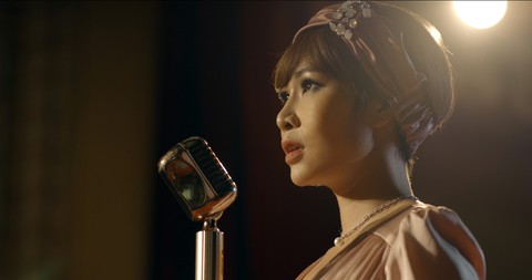Rong chơi 3 năm, Uyên Linh tự sản xuất album mới - Ảnh 1. Rong chơi 3 năm, Uyên Linh tự sản xuất album mới - Ảnh 1.