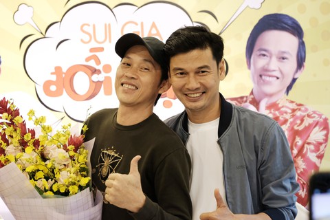 Hoài Linh diễn Sui gia đối mặt đầu năm mới - Ảnh 6. Hoài Linh diễn Sui gia đối mặt đầu năm mới - Ảnh 6.