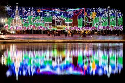 Thế giới rực rỡ đón Noel - Ảnh 5. Thế giới rực rỡ đón Noel - Ảnh 5.