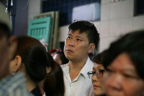 Tiễn đưa nghệ sĩ Khánh Nam trong cơn mưa Sài Gòn buổi sớm - Ảnh 3. Tiễn đưa nghệ sĩ Khánh Nam trong cơn mưa Sài Gòn buổi sớm - Ảnh 3.