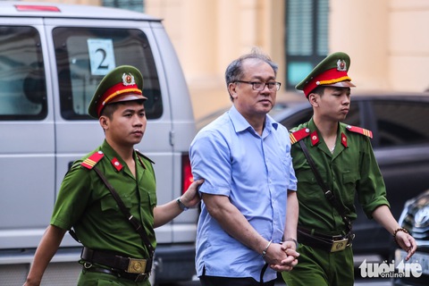 Đề nghị tử hình Nguyễn Xuân Sơn, tù chung thân Hà Văn Thắm - Ảnh 5. Đề nghị tử hình Nguyễn Xuân Sơn, tù chung thân Hà Văn Thắm - Ảnh 5.