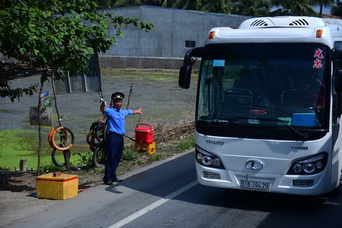 Ngày thi gan ở BOT Cai Lậy, hơn 10 giờ 10 lần xả trạm - Ảnh 20. Ngày thi gan ở BOT Cai Lậy, hơn 10 giờ 10 lần xả trạm - Ảnh 20.