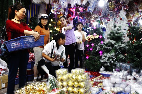 Thị trường Noel - Tết Tây: Nhộn nhịp tour giảm giá - Ảnh 1. Thị trường Noel - Tết Tây: Nhộn nhịp tour giảm giá - Ảnh 1.