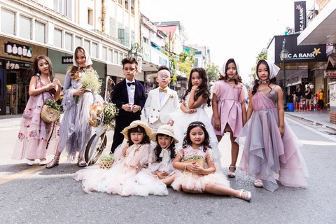 Thời trang đường phố độc lạ tại Vietnam International Fashion Week - Ảnh 9. Thời trang đường phố độc lạ tại Vietnam International Fashion Week - Ảnh 9.