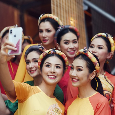 Ngọc Hân trình diễn Bức họa đồng quê tại APEC - Ảnh 4. Ngọc Hân trình diễn Bức họa đồng quê tại APEC - Ảnh 4.