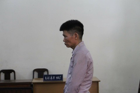 Kẻ nổ súng trả thù tài xế xe ôm lãnh 14 năm tù - Ảnh 1. Kẻ nổ súng trả thù tài xế xe ôm lãnh 14 năm tù - Ảnh 1.
