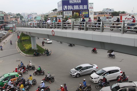 Thông xe nhánh cầu vượt Ngã sáu Gò Vấp - Ảnh 2. Thông xe nhánh cầu vượt Ngã sáu Gò Vấp - Ảnh 2.