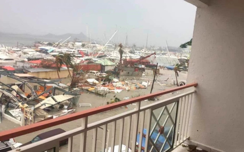 Bão Irma tàn phá các đảo khu vực Caribe - Ảnh 5. Bão Irma tàn phá các đảo khu vực Caribe - Ảnh 5.