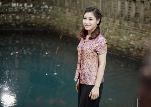Mẹ chồng Lan Hương đóng MV mừng 20-10 - Ảnh 5. Mẹ chồng Lan Hương đóng MV mừng 20-10 - Ảnh 5.