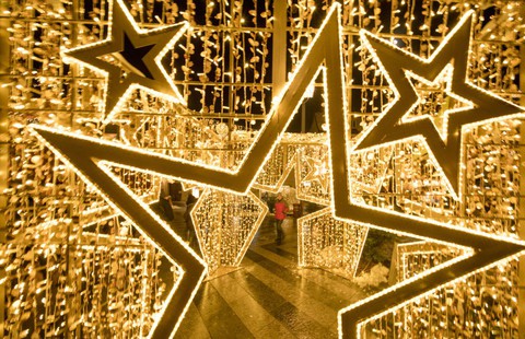 Thế giới rực rỡ đón Noel - Ảnh 9. Thế giới rực rỡ đón Noel - Ảnh 9.