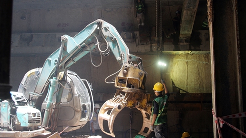Thi công tầng ngầm cuối ga metro Nhà hát TP.HCM - Ảnh 6.
