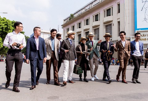 Thời trang đường phố độc lạ tại Vietnam International Fashion Week - Ảnh 10. Thời trang đường phố độc lạ tại Vietnam International Fashion Week - Ảnh 10.