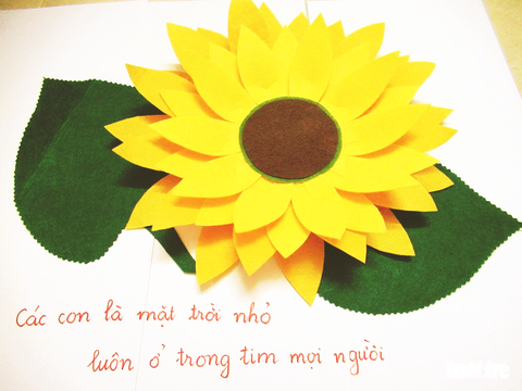 Hoa hướng dương chung sức giúp bệnh nhi ung thư - Ảnh 3.