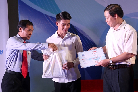 Tiếp sức để các em vượt khó bắt tương lai - Ảnh 5. Tiếp sức để các em vượt khó bắt tương lai - Ảnh 5.