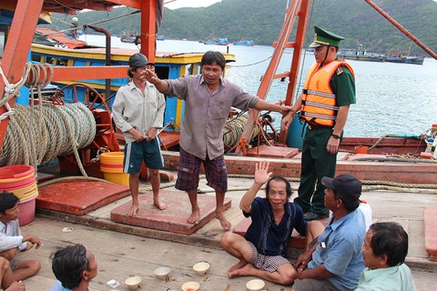 Côn Đảo: Hụ còi đưa dân tới nơi trú ẩn - Ảnh 9. Côn Đảo: Hụ còi đưa dân tới nơi trú ẩn - Ảnh 9.