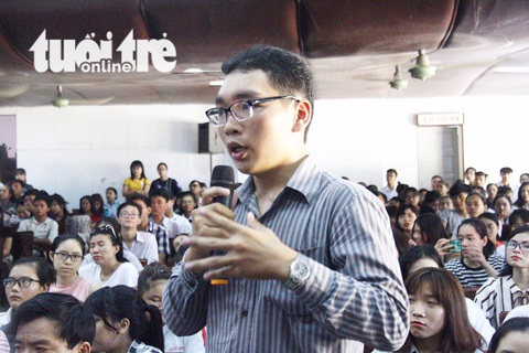 GS Ngô Bảo Châu: Đừng băn khoăn về vật chất khi chọn nghề giáo - Ảnh 2. GS Ngô Bảo Châu: Đừng băn khoăn về vật chất khi chọn nghề giáo - Ảnh 2.