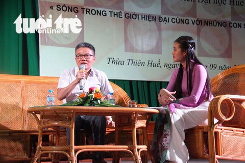 GS Ngô Bảo Châu: Đừng băn khoăn về vật chất khi chọn nghề giáo - Ảnh 1. GS Ngô Bảo Châu: Đừng băn khoăn về vật chất khi chọn nghề giáo - Ảnh 1.
