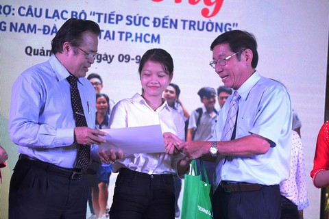 Những tấm lòng rộng mở với trò nghèo xứ Quảng - Ảnh 8. Những tấm lòng rộng mở với trò nghèo xứ Quảng - Ảnh 8.