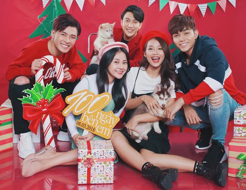 Dàn diễn viên trẻ của 100 ngày bên em tung ảnh Giáng sinh rực rỡ - Ảnh 1. Dàn diễn viên trẻ của 100 ngày bên em tung ảnh Giáng sinh rực rỡ - Ảnh 1.