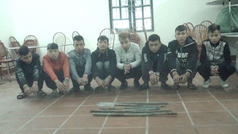 Nhóm thanh niên xin đểu trên cao tốc khai xin được 400.000 đồng - Ảnh 1. Nhóm thanh niên xin đểu trên cao tốc khai xin được 400.000 đồng - Ảnh 1.