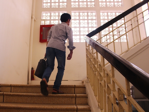 Chỉ có nửa cơ thể vẫn làm được mọi việc - Ảnh 2. Chỉ có nửa cơ thể vẫn làm được mọi việc - Ảnh 2.