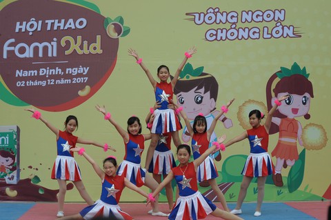 Hội thao Fami Kid bùng nổ tại Nam Định - Ảnh 1. Hội thao Fami Kid bùng nổ tại Nam Định - Ảnh 1.